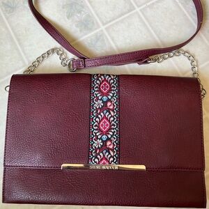 Steve Madden Flat Crossbody Purse Snap Front Chain Strap burgundy